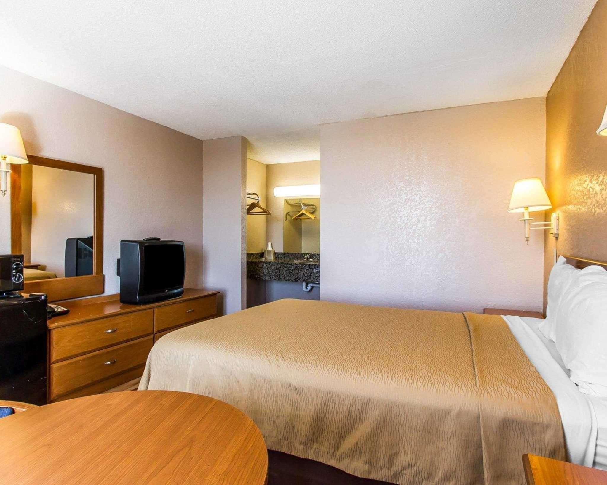 Econo Lodge Inn & Suites Near Bricktown Oklahoma Dış mekan fotoğraf