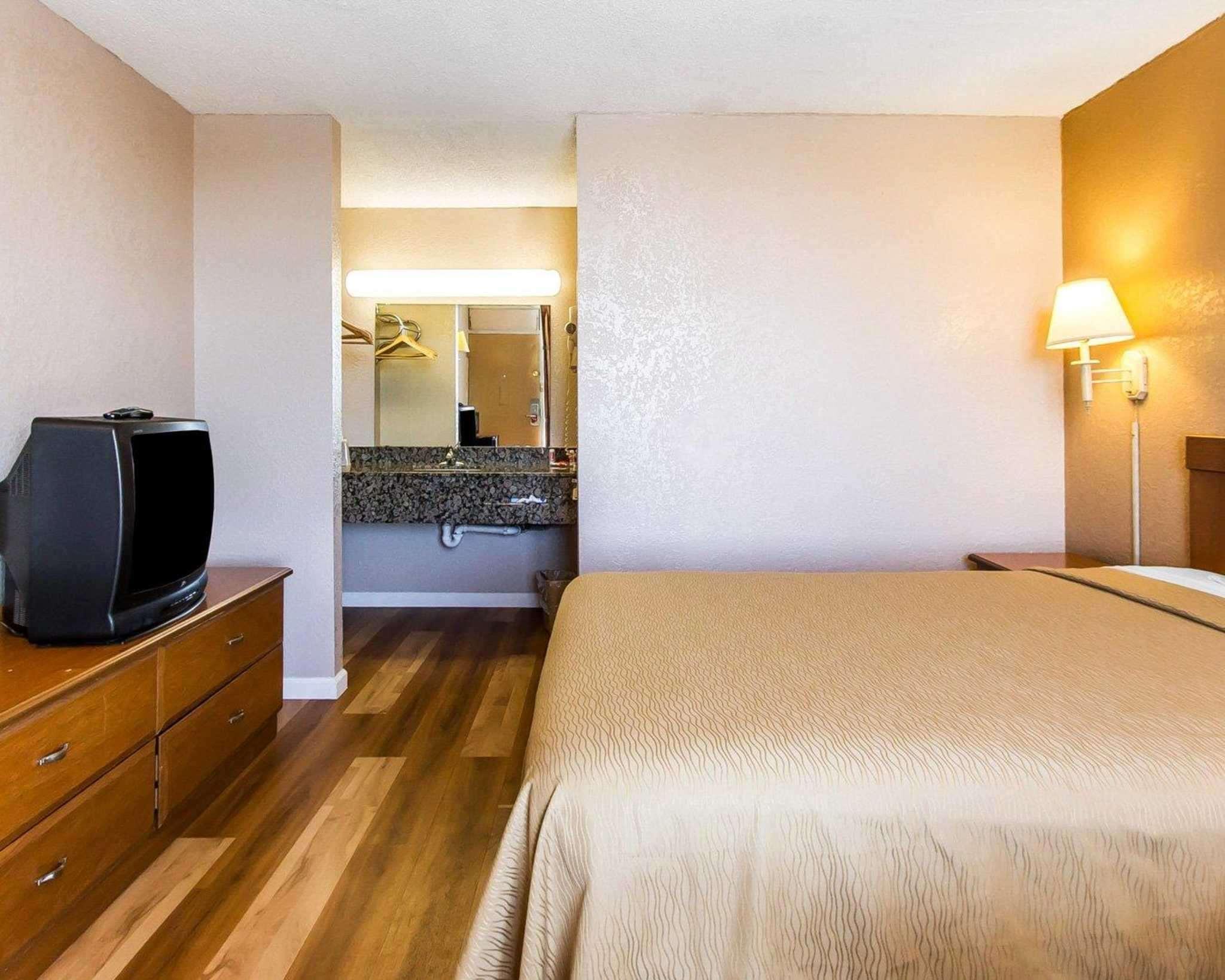 Econo Lodge Inn & Suites Near Bricktown Oklahoma Dış mekan fotoğraf
