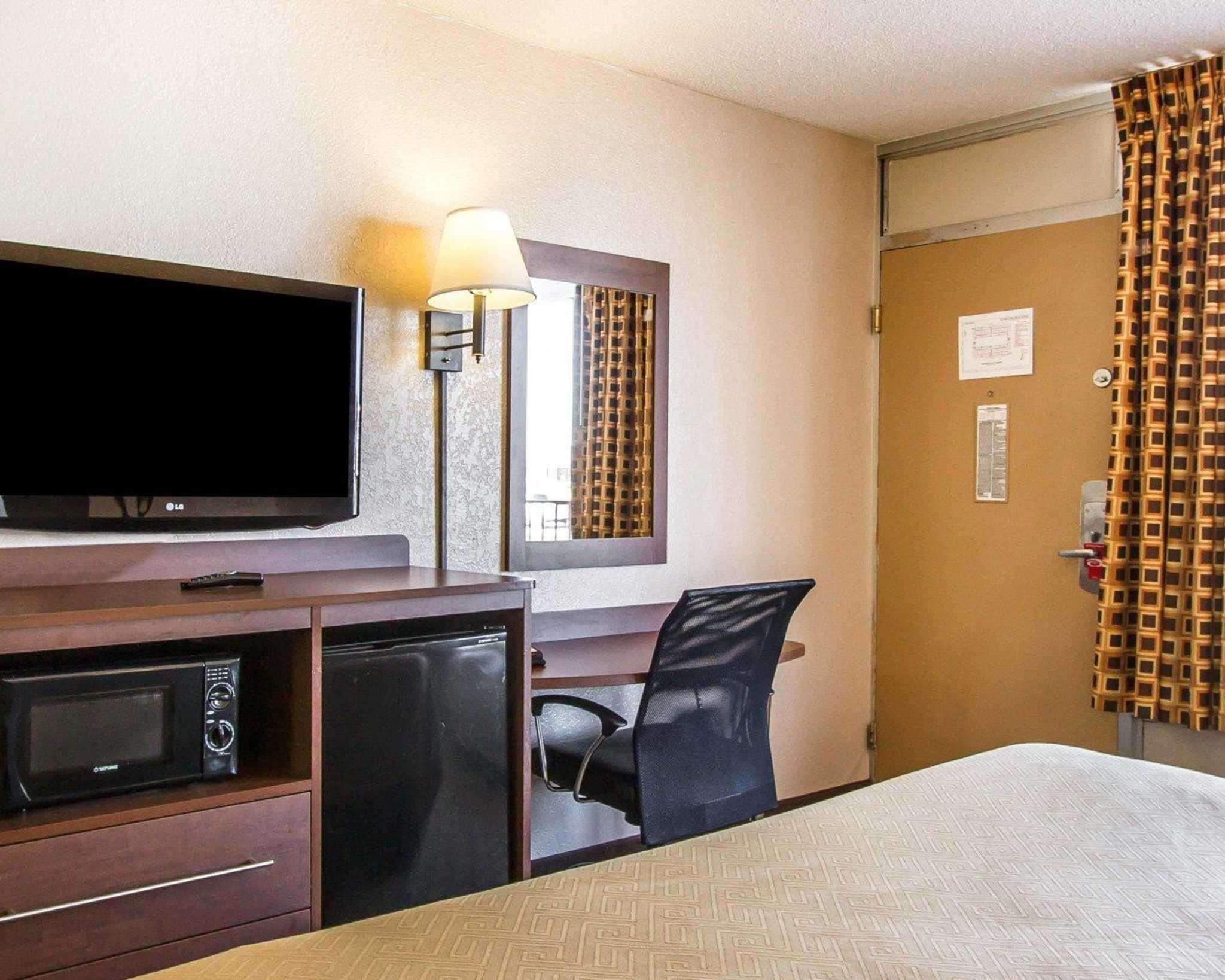 Econo Lodge Inn & Suites Near Bricktown Oklahoma Dış mekan fotoğraf