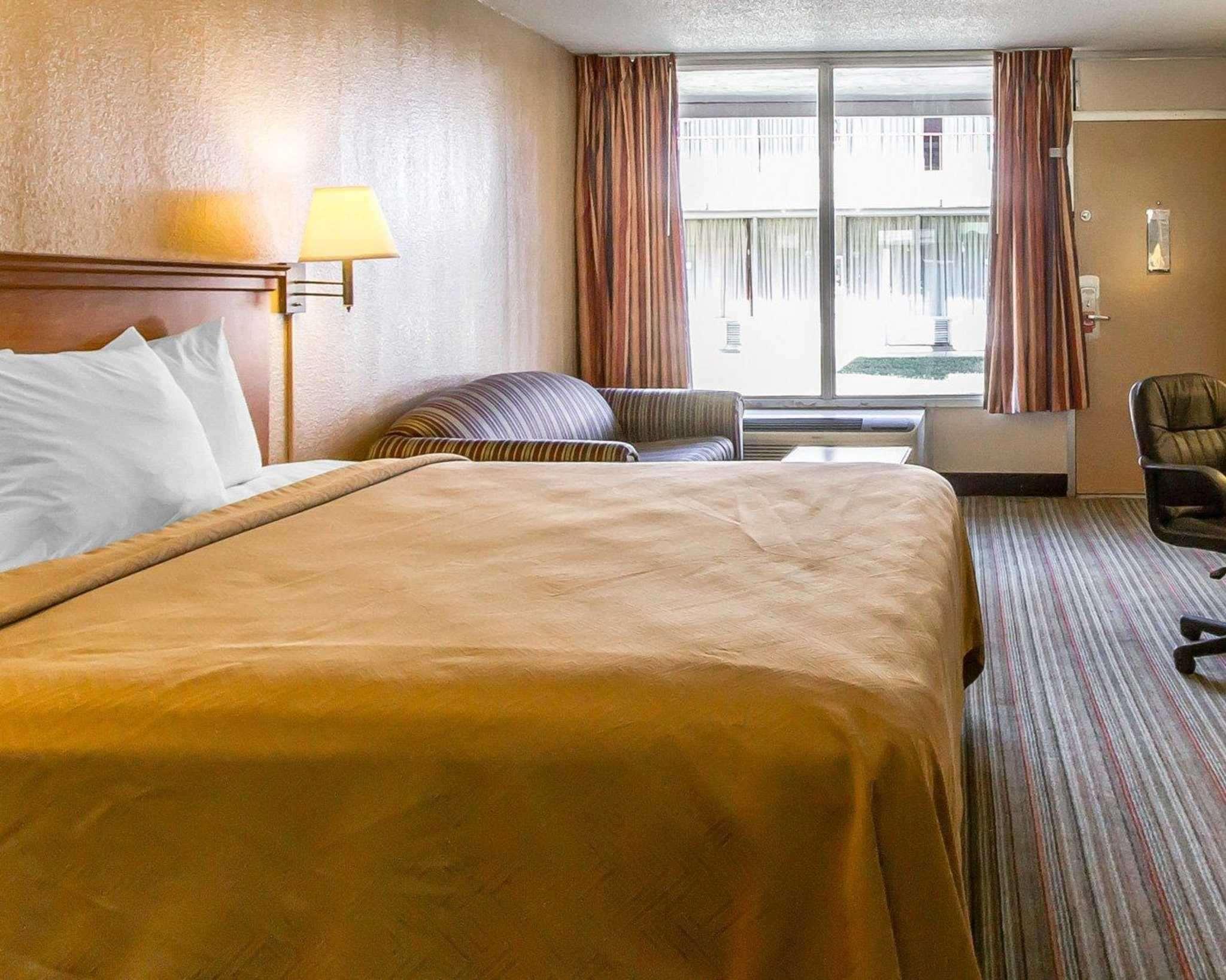 Econo Lodge Inn & Suites Near Bricktown Oklahoma Dış mekan fotoğraf
