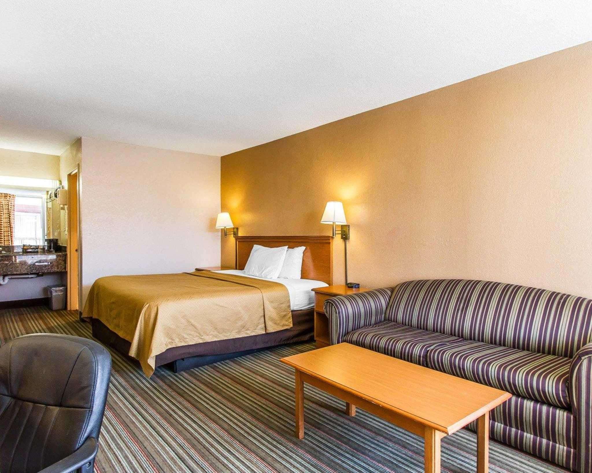 Econo Lodge Inn & Suites Near Bricktown Oklahoma Dış mekan fotoğraf