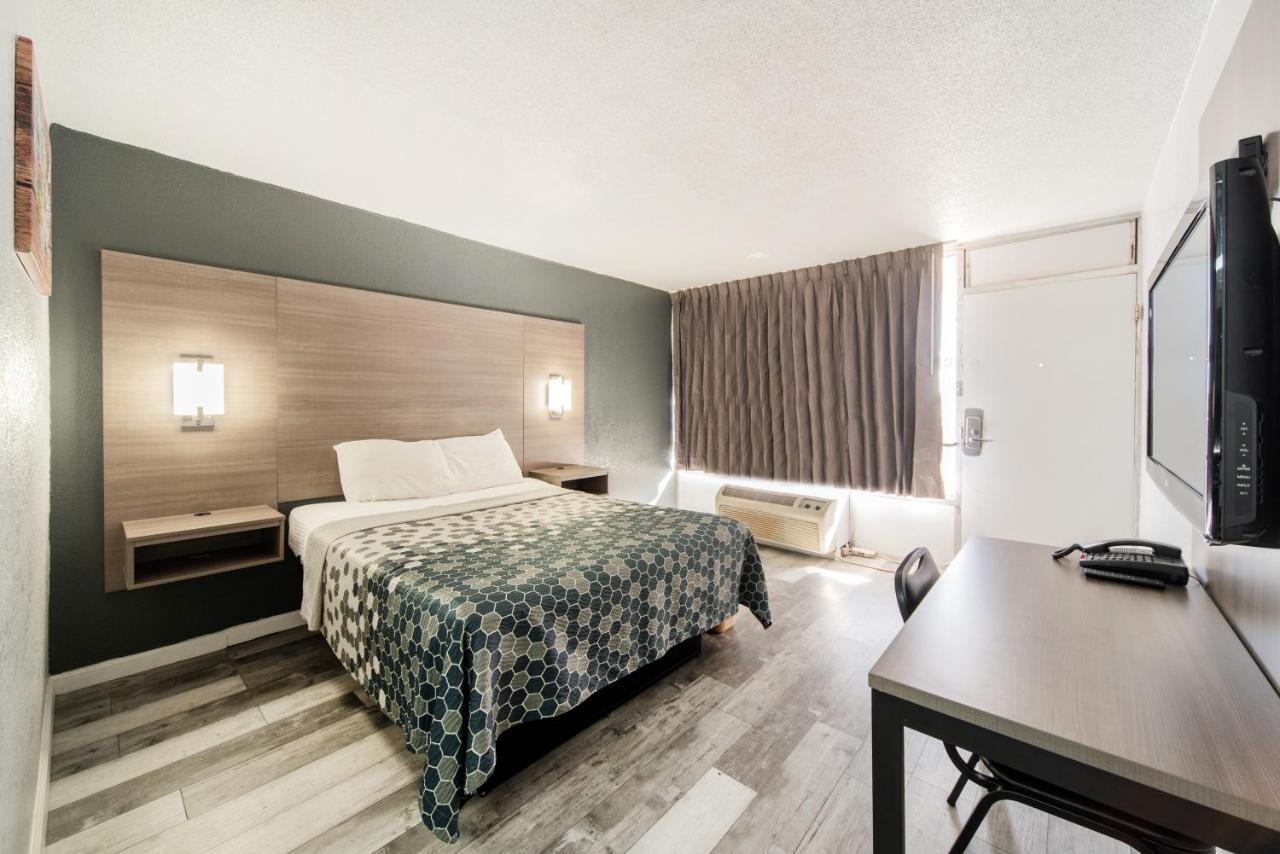 Econo Lodge Inn & Suites Near Bricktown Oklahoma Dış mekan fotoğraf