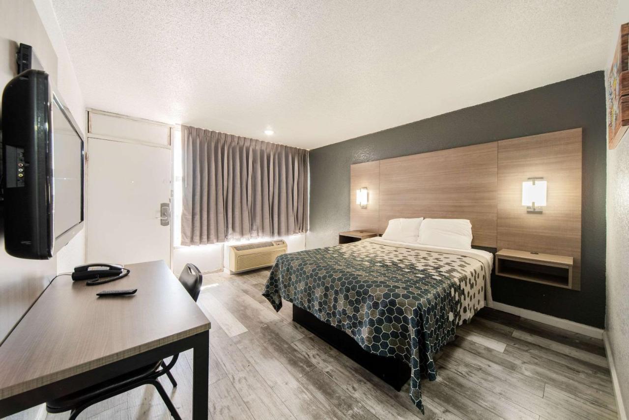 Econo Lodge Inn & Suites Near Bricktown Oklahoma Dış mekan fotoğraf